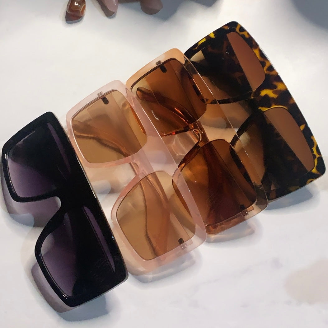MISSY OVERSIZED SUNGLASSES